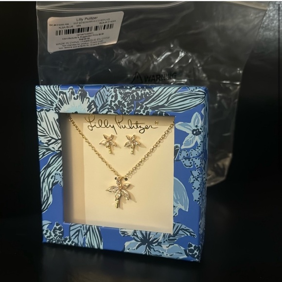 NEW palm tree boxed earring necklace gift set Alba Blue Lilly Pulitzer💎
